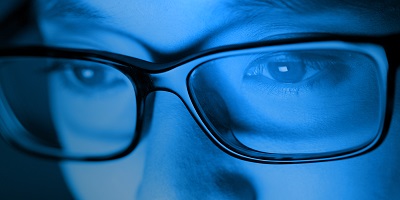 Blue light effects on eyes